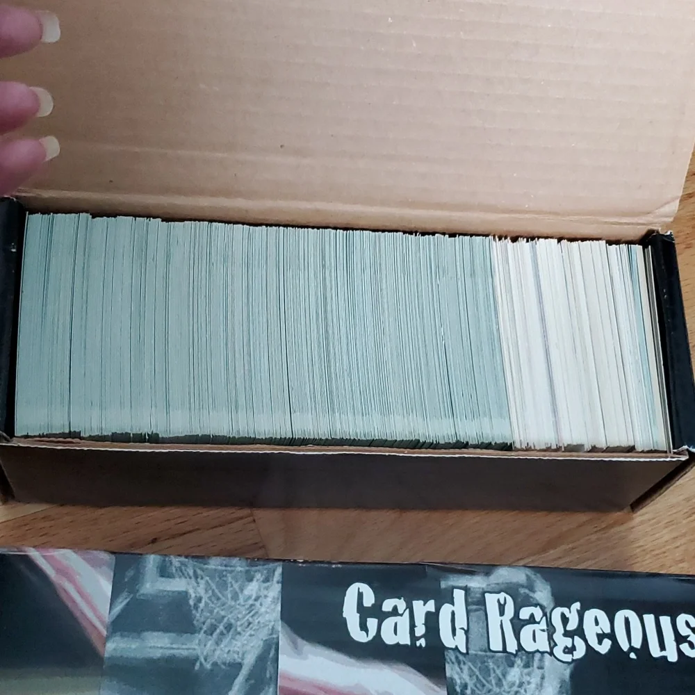 Football Cards - Picture 16 of 16